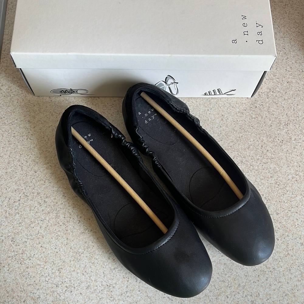 Black A New Day Meredith Flats